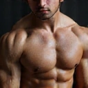 Fisicoculturista mostrando músculos